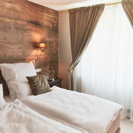 Bnb Hotel *